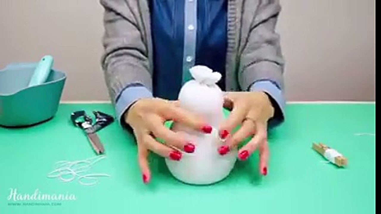 She Cuts Her Old Sock In Half. The Results Simply Amazing!