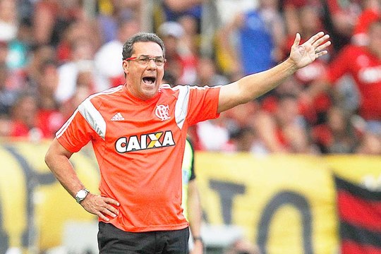 Vanderlei Luxemburgo não lamenta derrota em clássico
