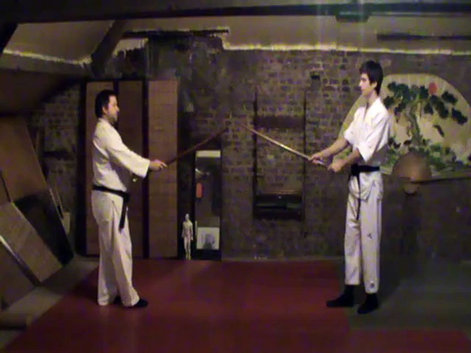 Ken : jodan tsuki awase waki kiri