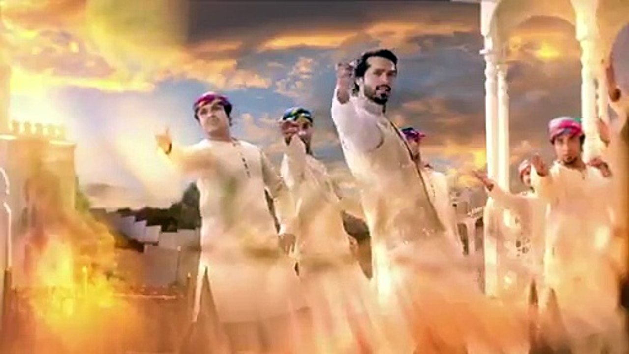 Fahad Mustafa and mehwish hayat in Tarang Baz song 2015