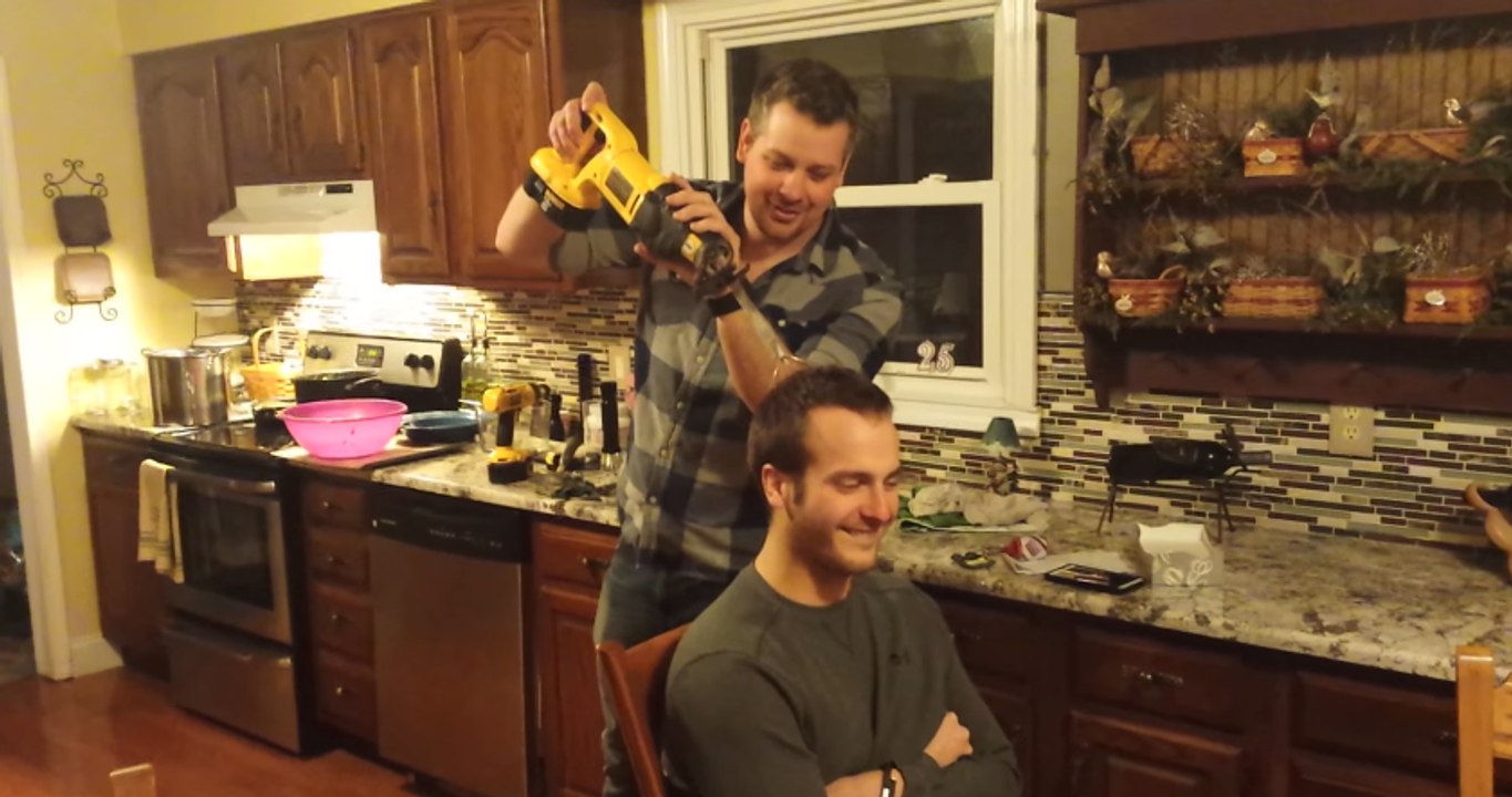 Cousin Enjoys Head Massage With A Difference Video Dailymotion 