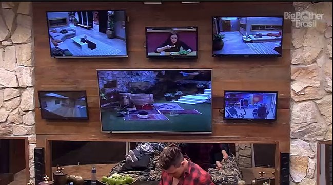 Cezar questionando Adrilles se ele aguentaria uma mulher como Tamires 02/03