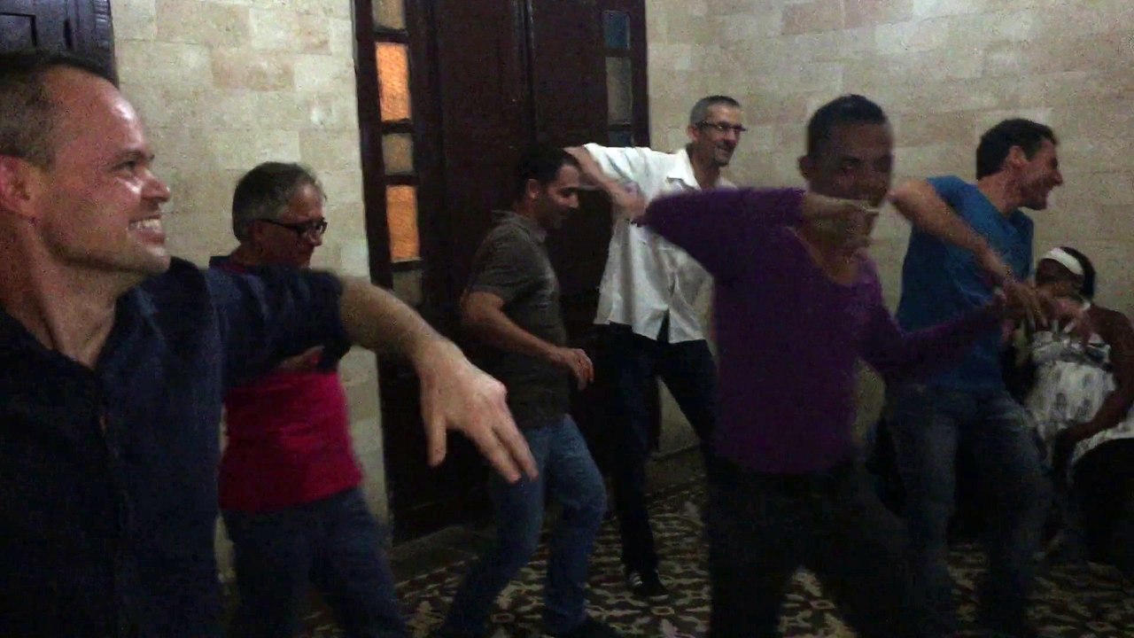 Regalez vous les filles Show Reggaeton garçons Fete  Final Stage Salsa à Cuba 2015l