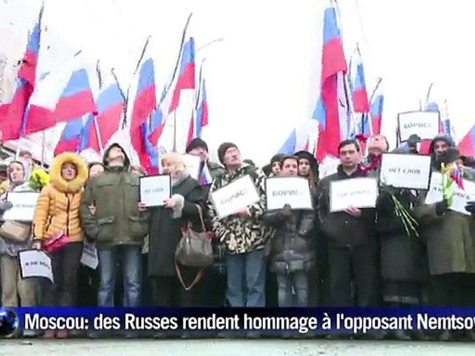 Moscou: des dizaines de milliers de personnes rendent hommage à Boris Nemtsov
