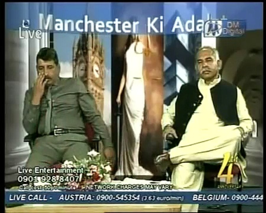 PAKISTANI POLIITION FIGHT ON LIVE TV PROGRAM