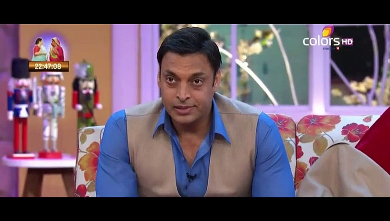 Shoaib Akhtar in India making fun of umer akmal for dropping catches