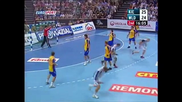 Aron Palmarsson - THW Kiel - 19 years old! - My favorite Handball Player )