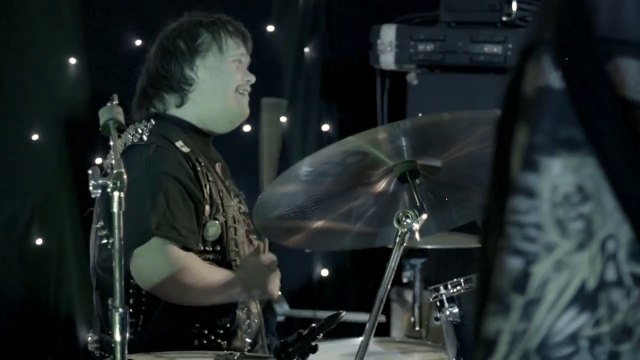 Pertti Kurikan Nimipäivät - Aina mun pitää