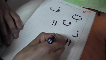 Nizip'te Suriyeli Sığınmacılara Hat Kursu