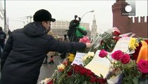Homenajes y muchas incógnitas tras el asesinato del opositor ruso Boris Mentsov