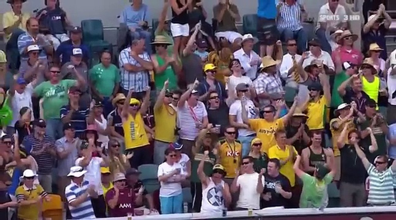 Peter Siddle takes a hat trick on his birthday
