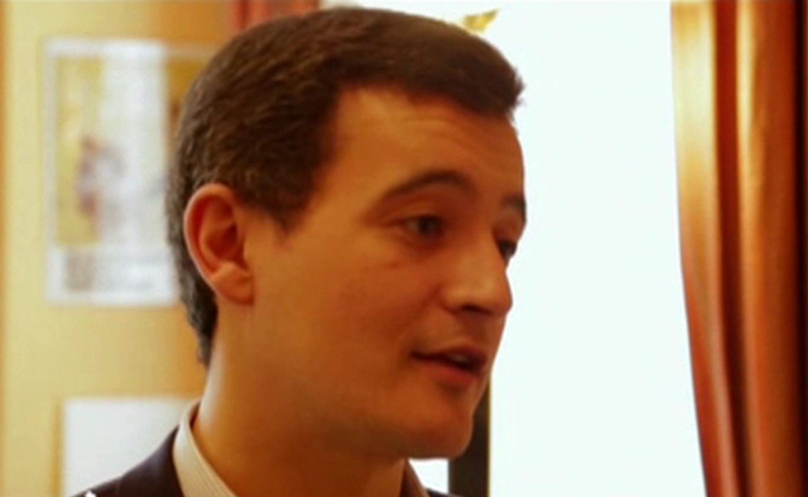 Darmanin : Entre politique et andouillette « ça doit sentir la merde mais pas trop » - ZAPPING ACTU DU 02/03/2015