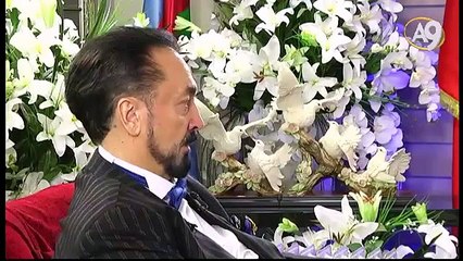 İnsana nimetleri ve hastalıkları veren Allah’tır.