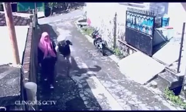 When the victim of a robber turns into a thief...