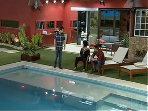 Mariza, Adrilles e Cezar no jardim pós paredao - 02.03.2015