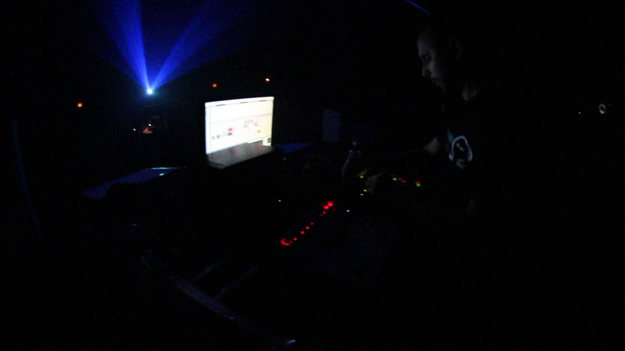 YSUN Sajha (Metronohm) Electro Family à Tulle (28/02/2015)