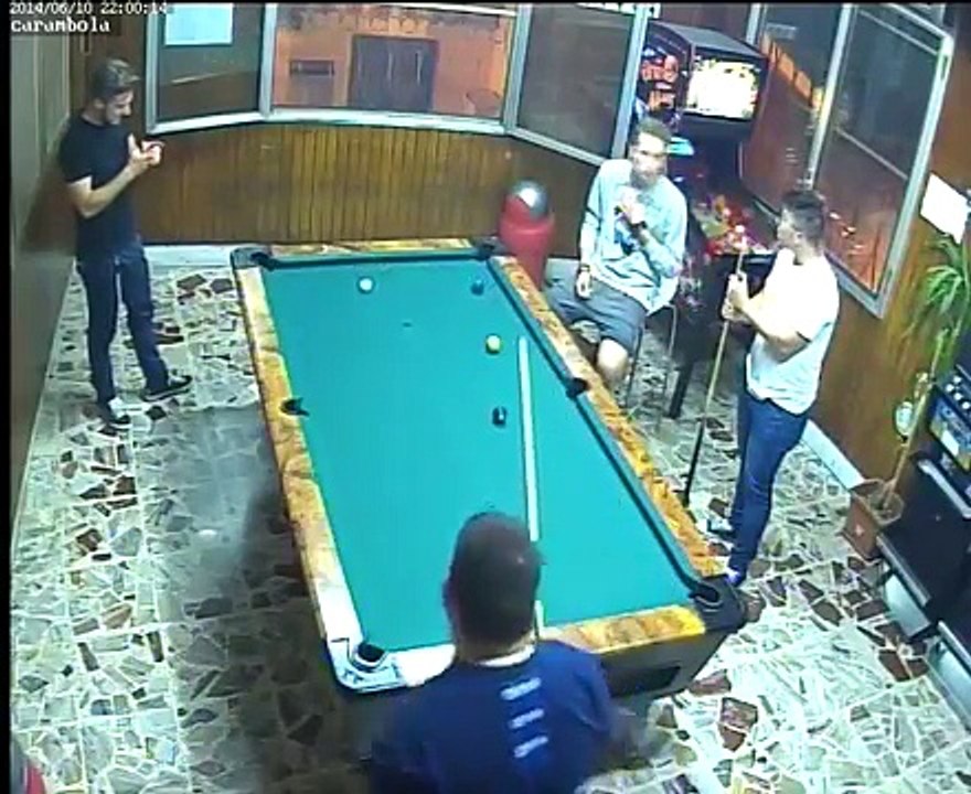 Un joueur de billard très chanceux