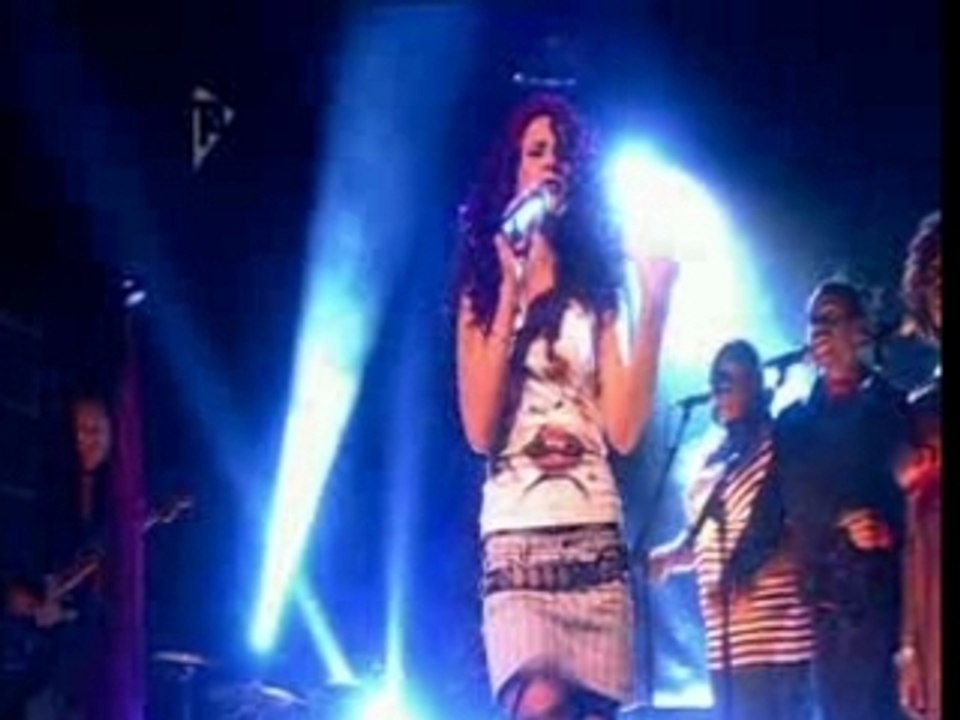 Joss Stone - Tell Me Bout It @ Popworld