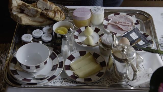 Eat. Stay. Love. - Inside Paris' Boutique Hotel Le Relais Saint Germain