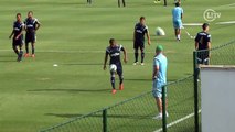 Sem deixar cair! Gabriel Jesus mostra habilidade em treino do Verdão