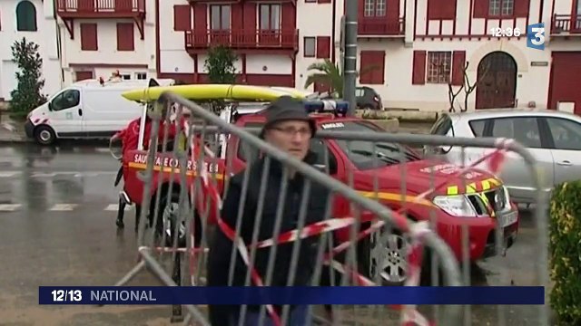 Un chalutier breton échoué dans la baie de Saint-Jean-de-Luz