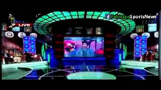 Basit Ali and Umer Sharif criticize Shoaib Akhter for making fun of Pakistani Players in Indian Show Umar Sharif Blast on (reply) Shoaib Akhtar