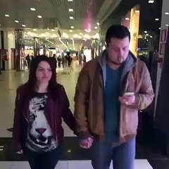 Don t Leave A Woman Hand In The Shopping Malls Ever    LoL