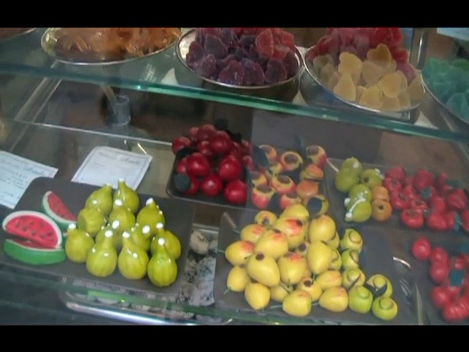 Walk-With-Me (Ortygia and Syracuse, Sicily, Italy) Burgess