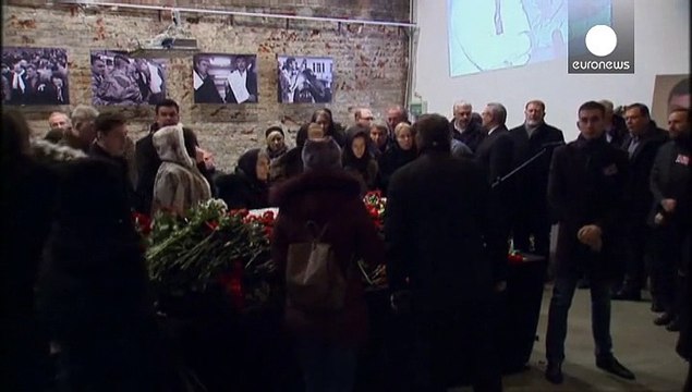 Nemtsov funeral: Crowds gather to pay tribute, but Navalny not allowed to attend