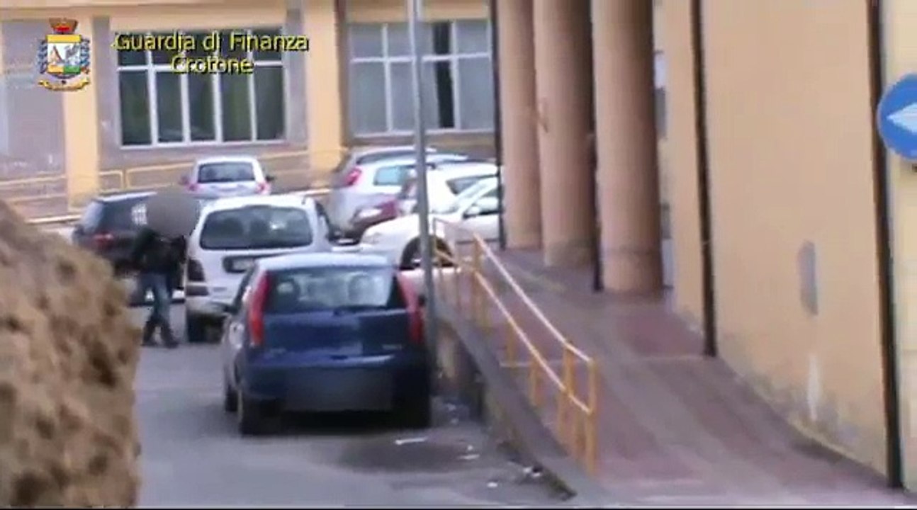 Crotone - Scoperti due falsi ciechi (03.03.15)