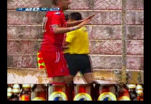 Luis Tejada: Cienciano pide sanción a delantero por victimizarse con insultos racistas (VIDEO)