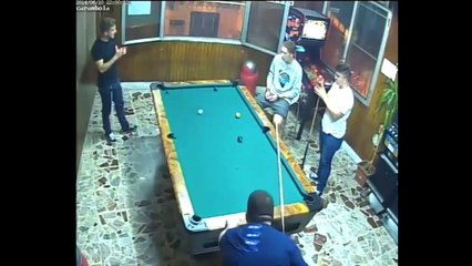 Un joueur de billard extrêmement chanceux