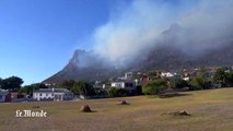 Des feux de brousse menacent Le Cap