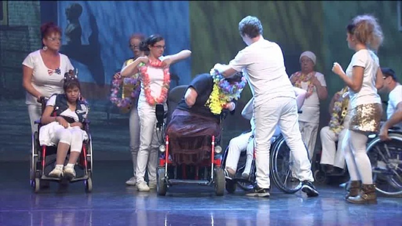 Mon premier vrai spectacle...! FLV