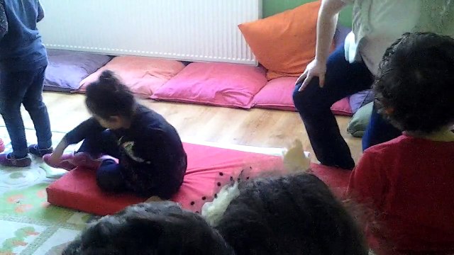 2010 gurubu Jimnastik yapıyor Acıbadem Uçan Balon Anaokulu