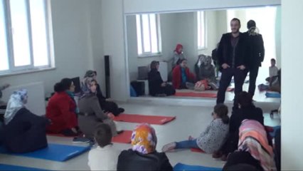 Tatvan'daki Kadınlara "Beslenme ve Diyet" Semineri Düzenlendi