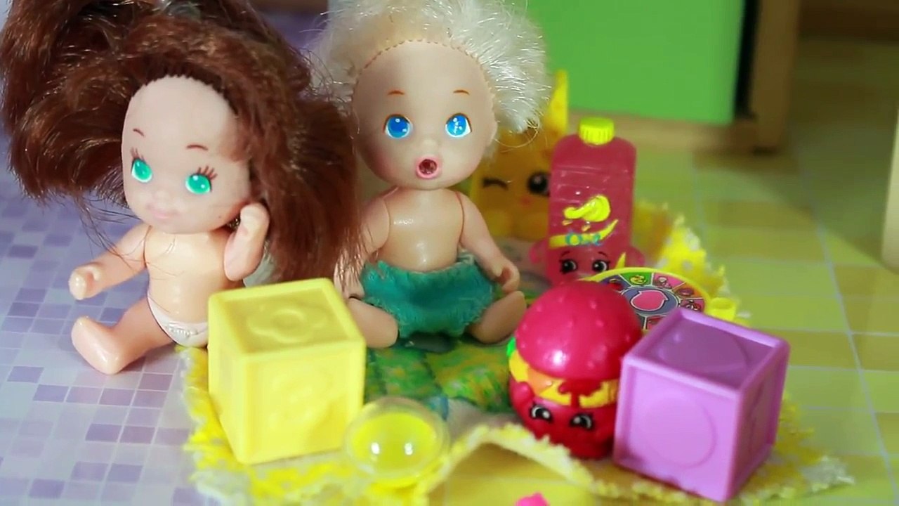 Frozen Kids Babies Disney Toby in Barbie Potty Toilet Princess Anna Play-Doh Baby Epic Funny Parody