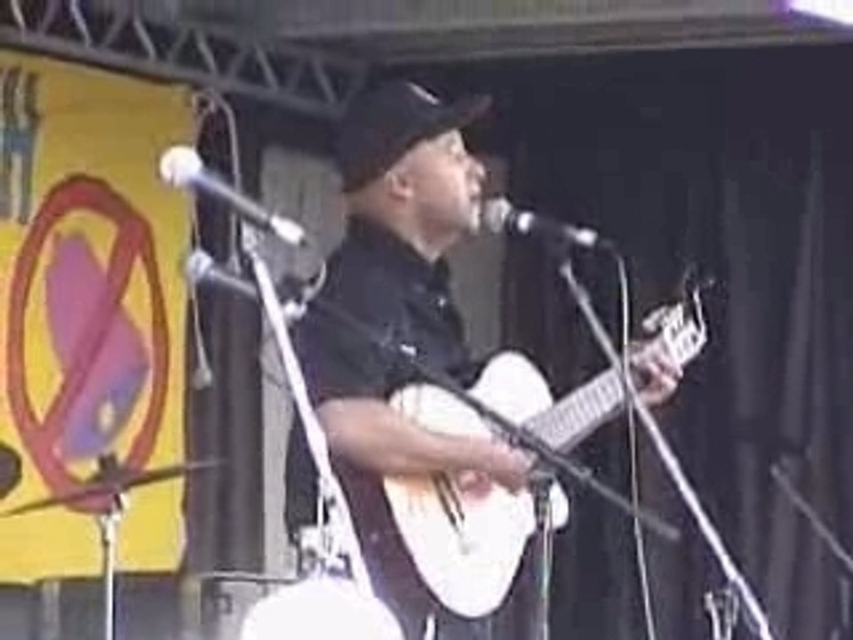 Tom Morello (the Nightwatchman) - House