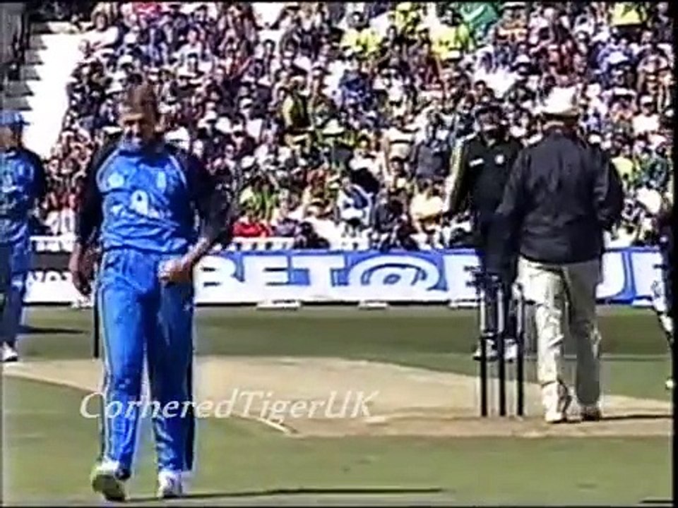 England Vs Pakistan Cricket 1996, 2001 fight