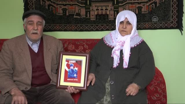 PKK'ya Silah Bırakma Çağrısı - Şehit Babası Aktaş