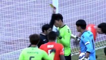 Yang Xu tente un remake de la main de Dieu à la Maradona (Shandong Luneng vs. Jeonbuk Motors)