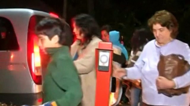 Huge lava fountain as Villarrica volcano erupts in Chile