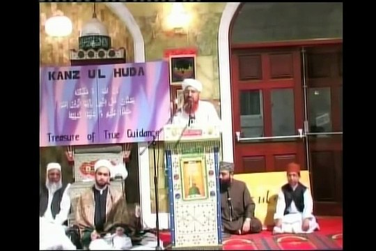 A Brother Embracing Islam in Woking - Pir Saqib Shaami Sahib