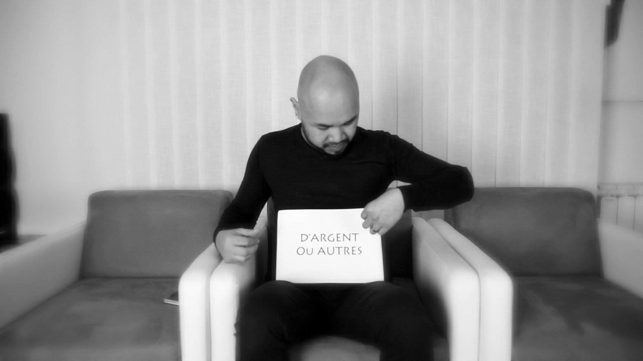 SURPRISE - LE 3 MARS 2015 - NOS 3 ANS (HD) v2