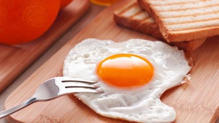 Eggs, Salmon and Other Foods to Grow Your Hair