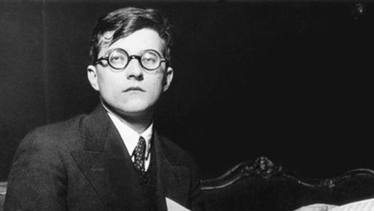 Shostakovich: Symphony No. 9 - 1st Mvt (Leonard Berstein, Vienna Philharmonic)