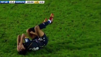 Le pire simulateur au football du monde
