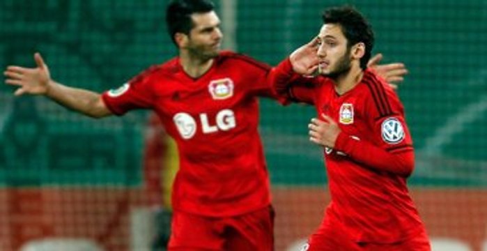 Hakan Çalhanoğlu'ndan Müthiş Frikik Golü