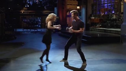 Kate McKinnon and SNL Host Chris Hemsworth  Lift