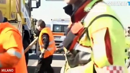 TIR TAMPONA PULLMAN DI STUDENTI